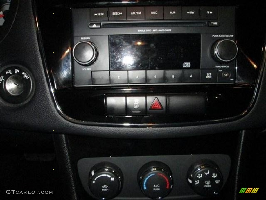 2012 Chrysler 200 LX Sedan Controls Photo #76788494