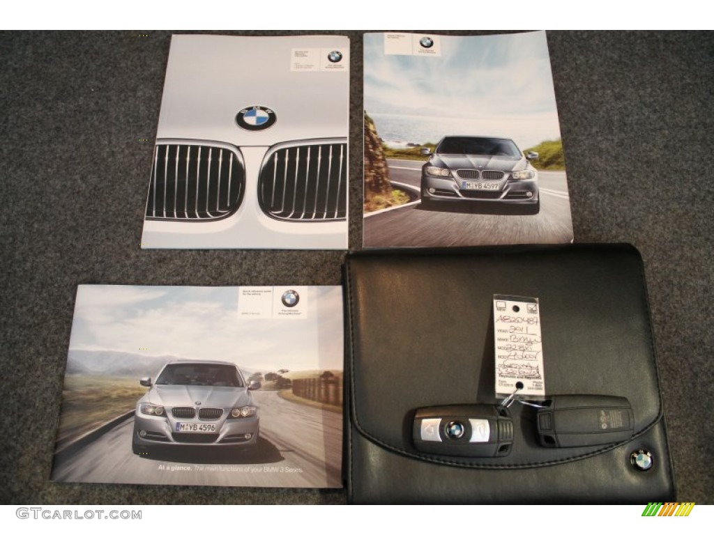 2011 BMW 3 Series 328i xDrive Sedan Books/Manuals Photo #76792847