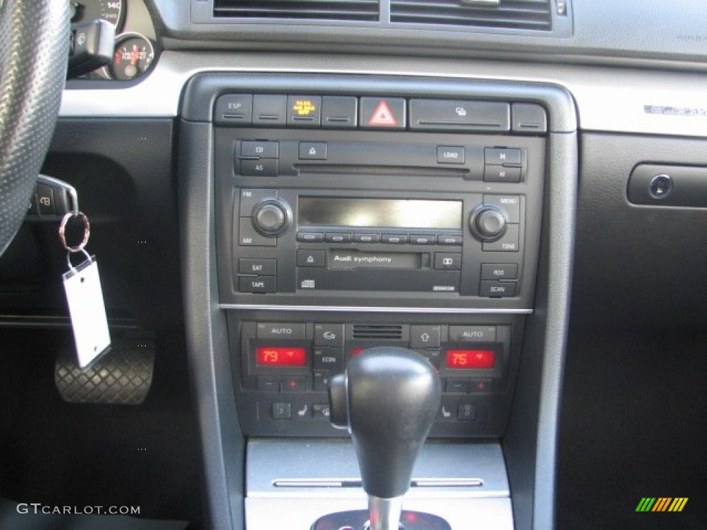 2006 Audi A4 2.0T quattro Sedan Controls Photo #76793061