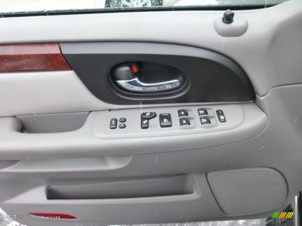 2008 GMC Envoy SLT 4x4 Door Panel Photos