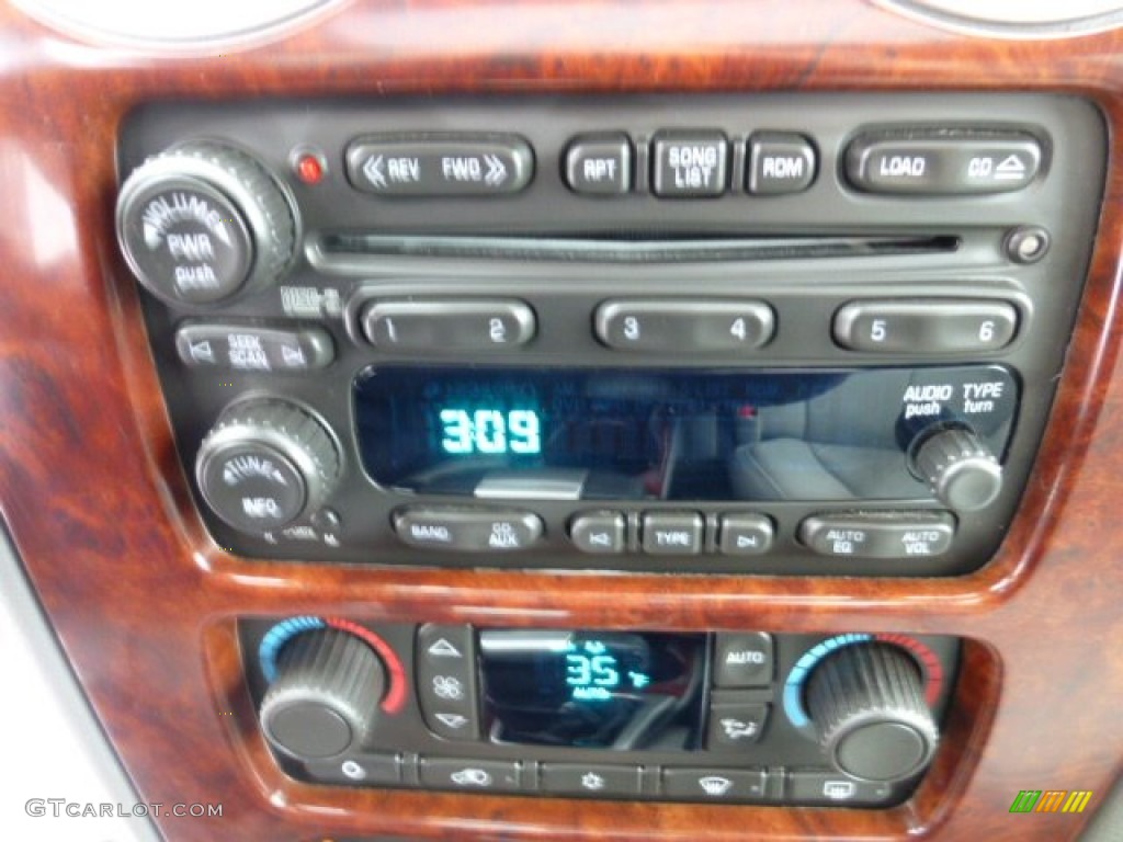 2008 GMC Envoy SLT 4x4 Audio System Photo #76793099