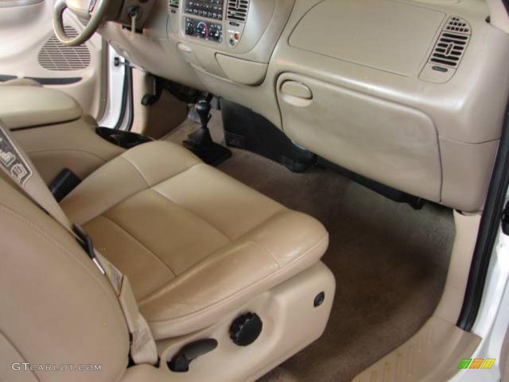 2002 F150 Lariat SuperCab 4x4 - Oxford White / Medium Parchment photo #9