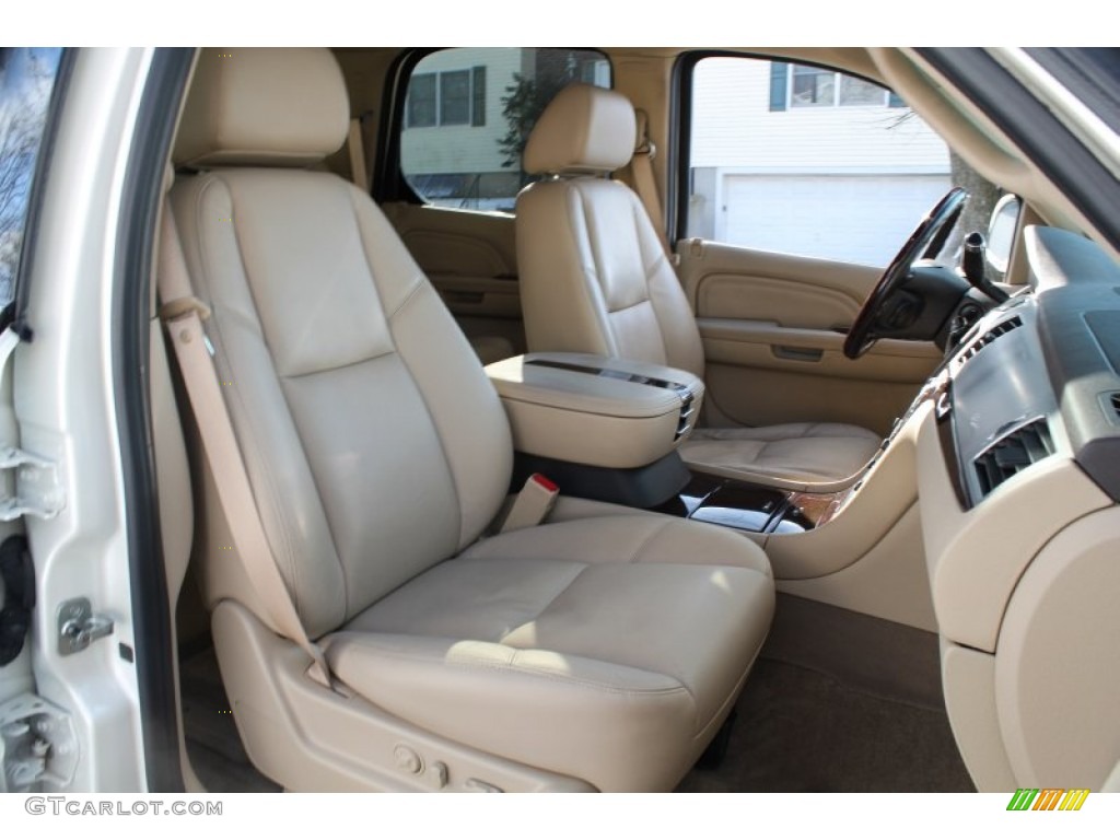 2009 Cadillac Escalade AWD Front Seat Photo #76793729
