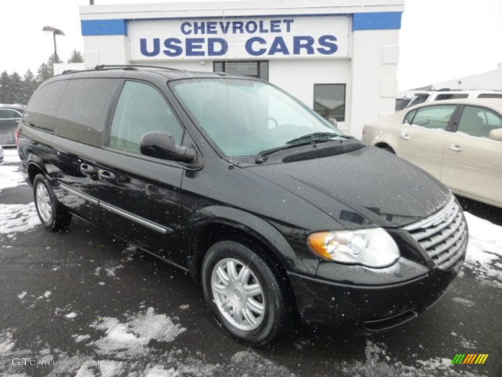 Brilliant Black Chrysler Town & Country