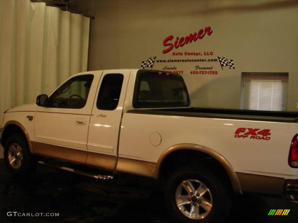 2002 F150 Lariat SuperCab 4x4 - Oxford White / Medium Parchment photo #16