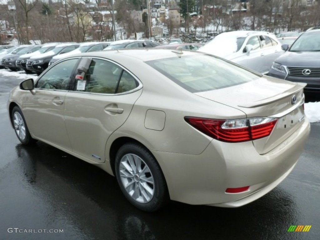 2013 ES 300h Hybrid - Satin Cashmere Metallic / Parchment photo #2