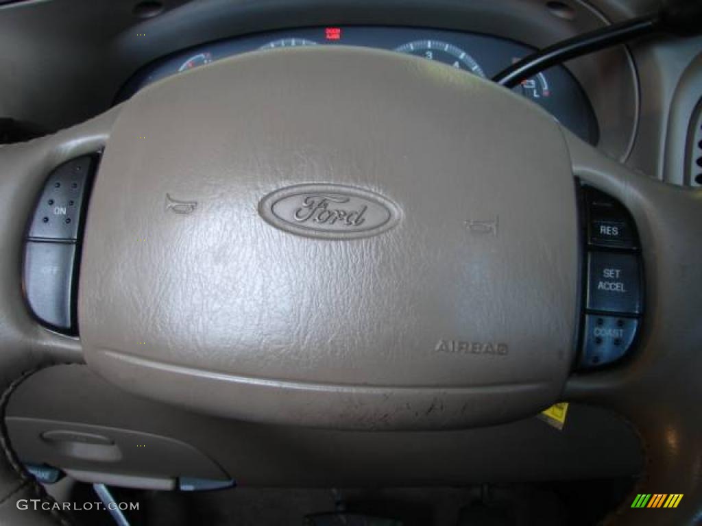 2002 F150 Lariat SuperCab 4x4 - Oxford White / Medium Parchment photo #25