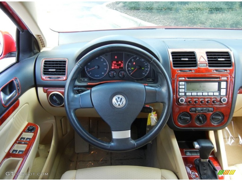 2008 Volkswagen Jetta SE Sedan Pure Beige Dashboard Photo #76799042