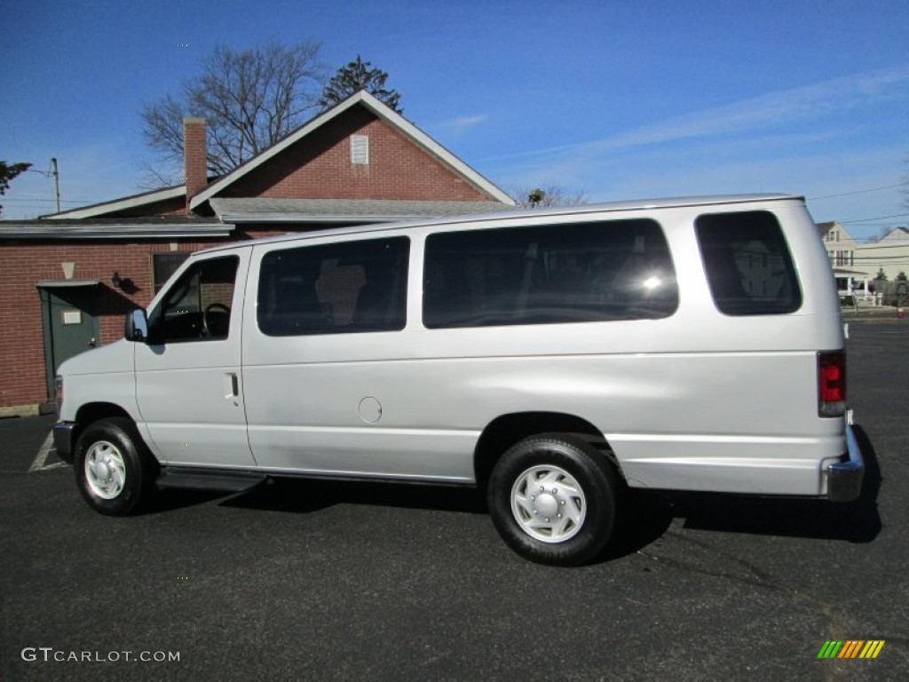 2008 E Series Van E350 Super Duty XLT 15 Passenger - Silver Metallic / Medium Flint photo #4