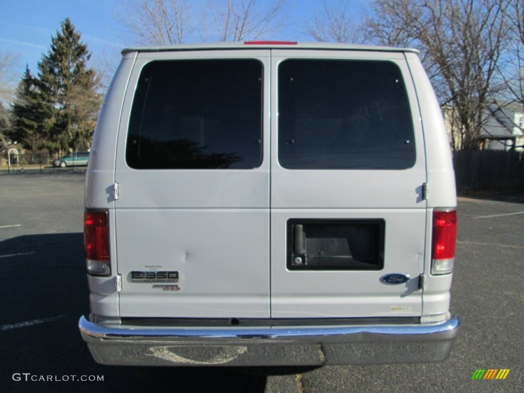 2008 E Series Van E350 Super Duty XLT 15 Passenger - Silver Metallic / Medium Flint photo #7