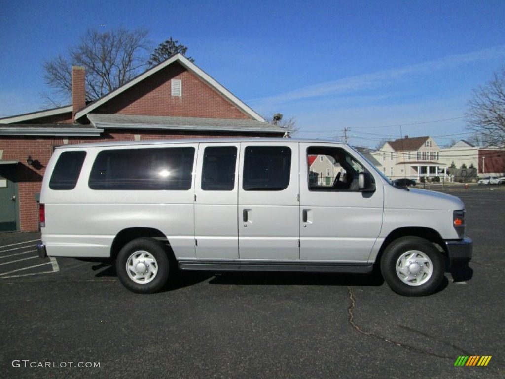 2008 E Series Van E350 Super Duty XLT 15 Passenger - Silver Metallic / Medium Flint photo #10