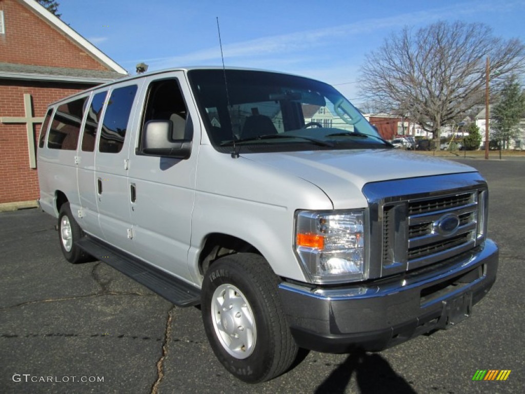 2008 E Series Van E350 Super Duty XLT 15 Passenger - Silver Metallic / Medium Flint photo #12