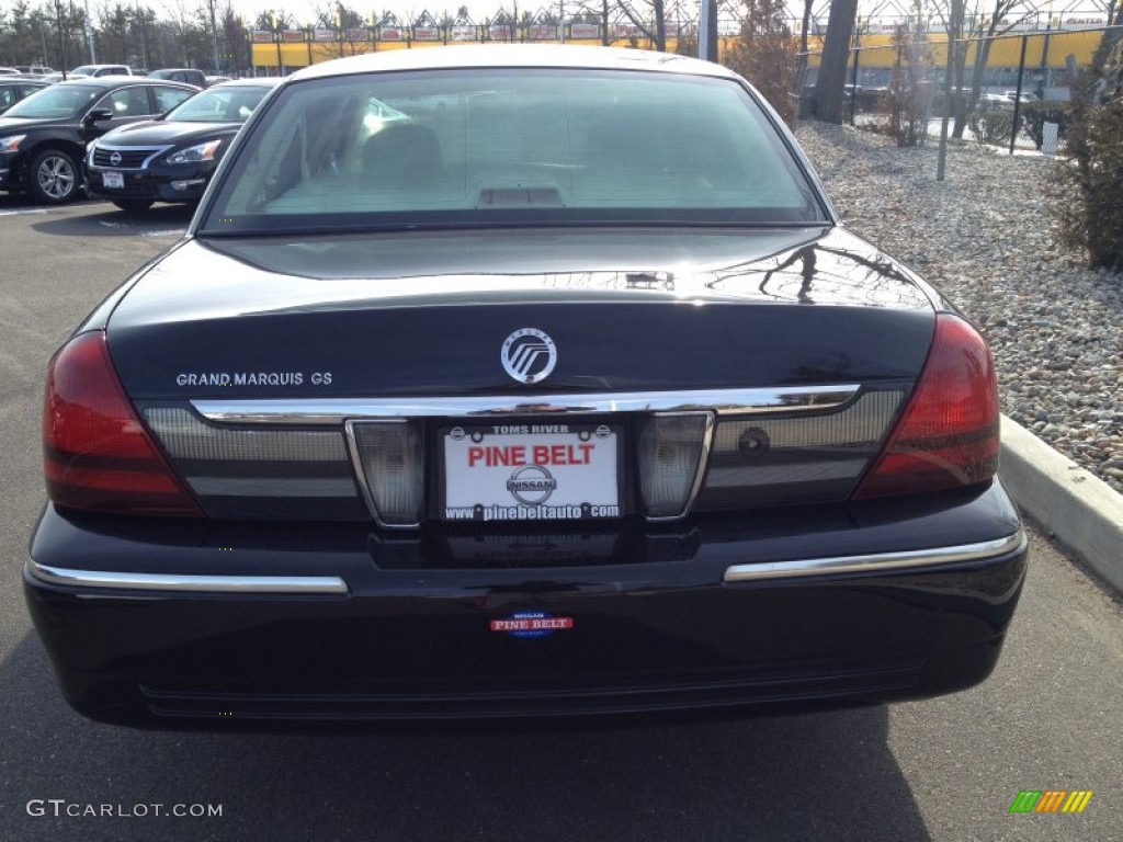2007 Grand Marquis GS - Black Clearcoat / Light Camel photo #6
