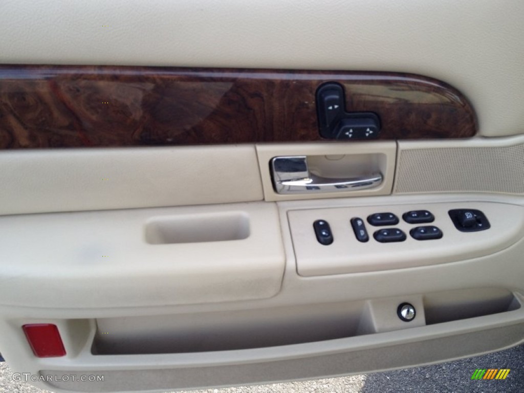 2007 Grand Marquis GS - Black Clearcoat / Light Camel photo #9