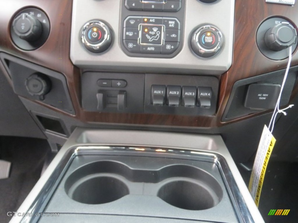 2013 Ford F350 Super Duty Lariat Crew Cab 4x4 Controls Photos