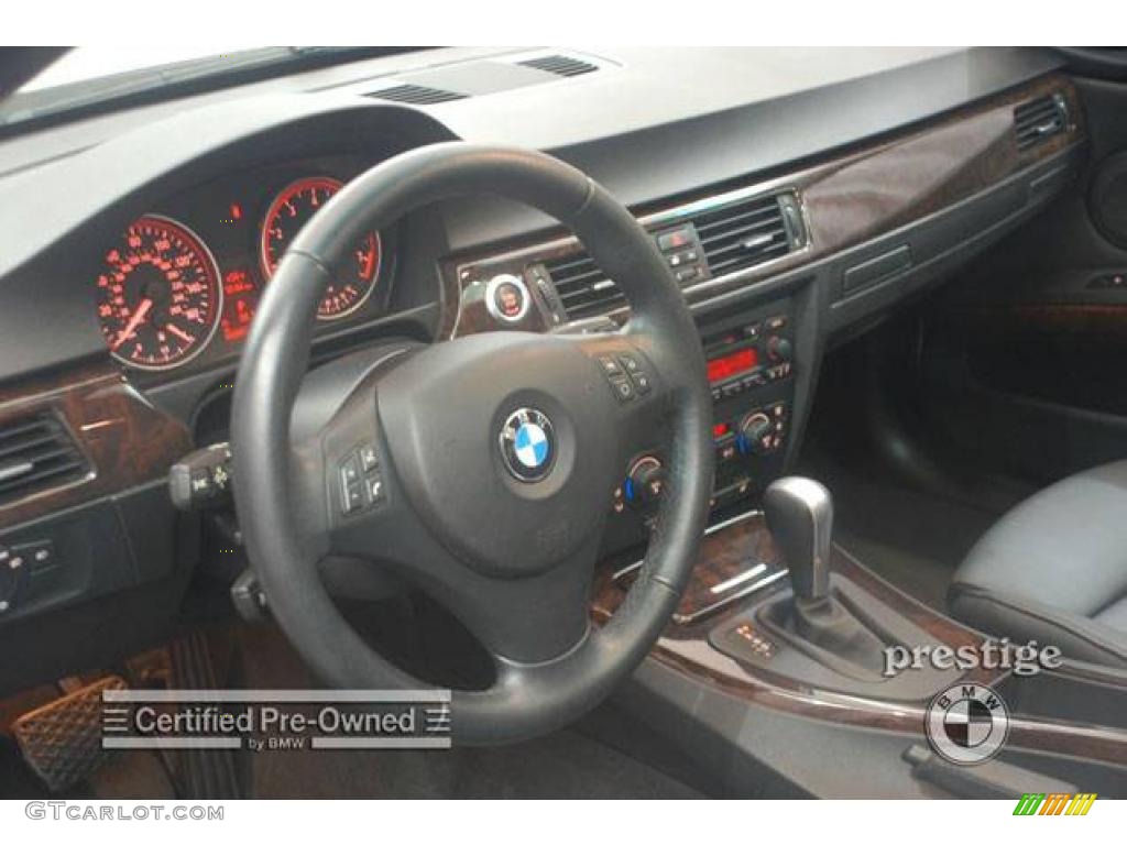 2006 3 Series 330xi Sedan - Alpine White / Black photo #15