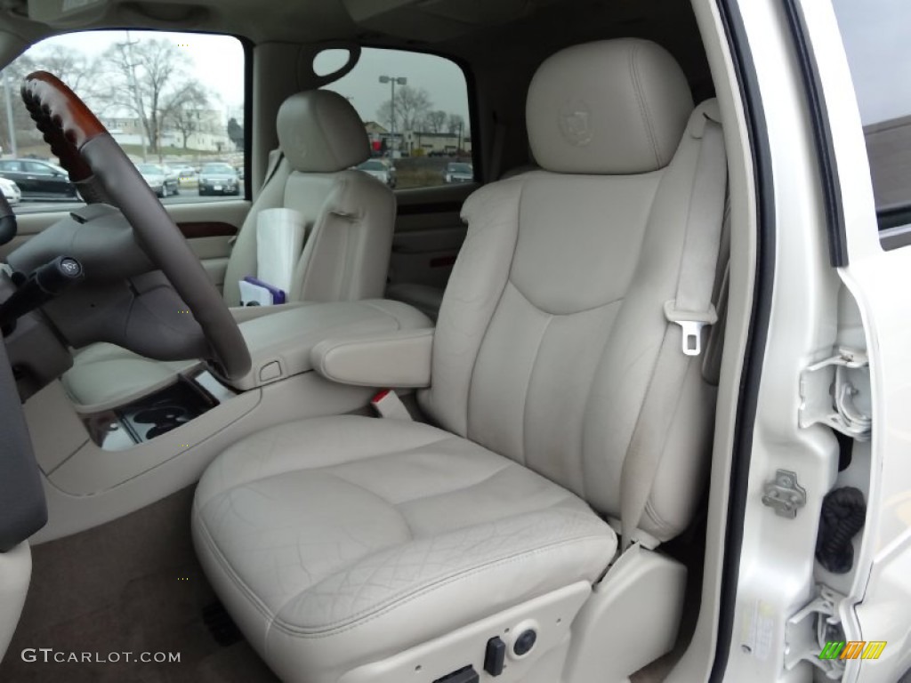 2005 Cadillac Escalade AWD Front Seat Photo #76804965
