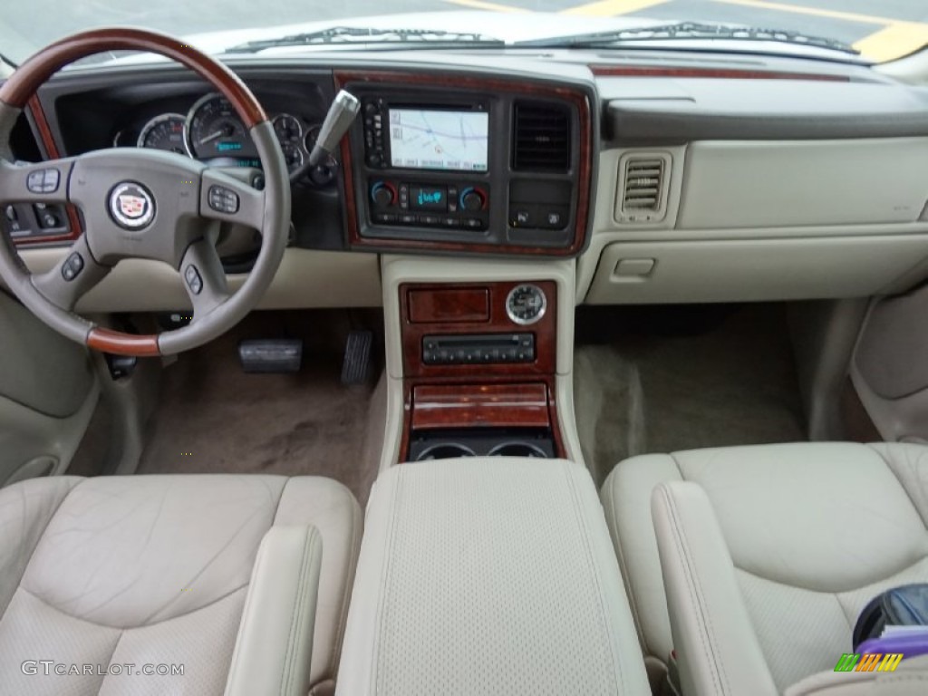 2005 Cadillac Escalade AWD Shale Dashboard Photo #76805164