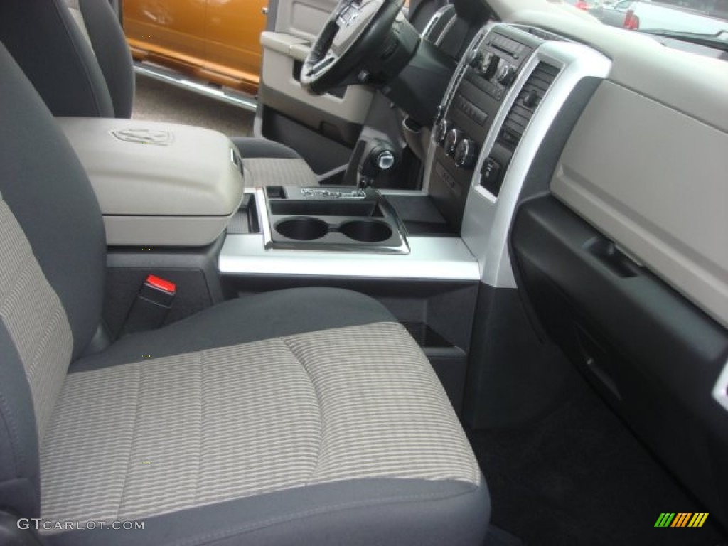 2010 Ram 1500 Big Horn Crew Cab 4x4 - Mineral Gray Metallic / Dark Slate/Medium Graystone photo #12