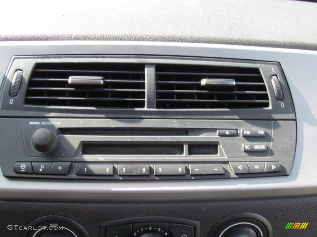 2005 BMW Z4 2.5i Roadster Controls Photo #76807426
