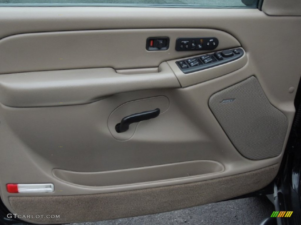 2005 Chevrolet Suburban 1500 Z71 4x4 Tan/Neutral Door Panel Photo #76808769
