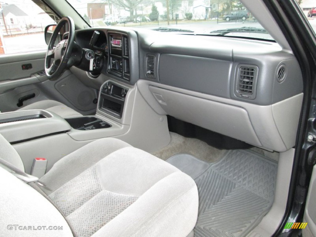 2005 Chevrolet Suburban 1500 LS 4x4 Dashboard Photos