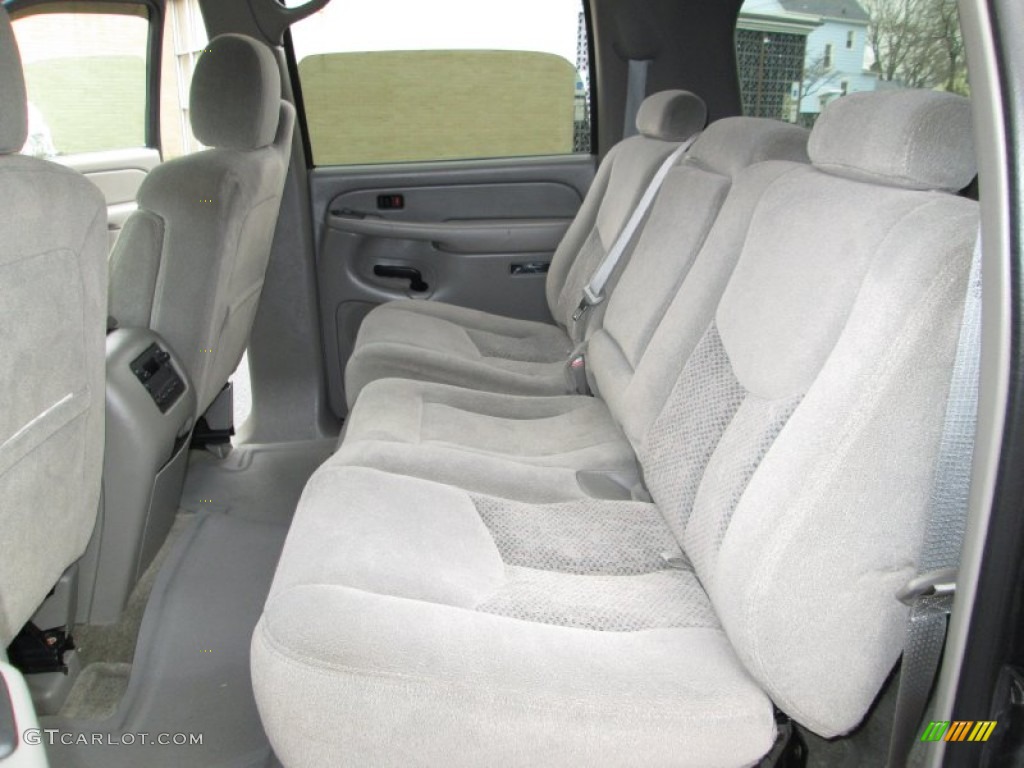 2005 Chevrolet Suburban 1500 LS 4x4 Rear Seat Photo #76808997