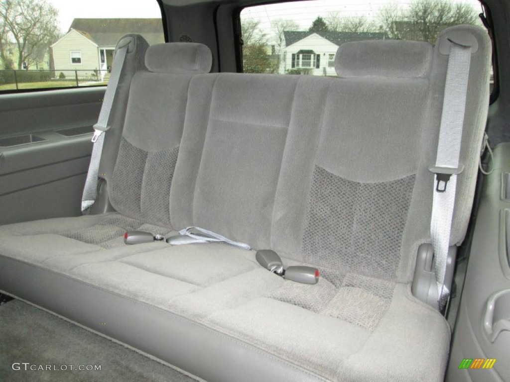 2005 Chevrolet Suburban 1500 LS 4x4 Rear Seat Photo #76809046