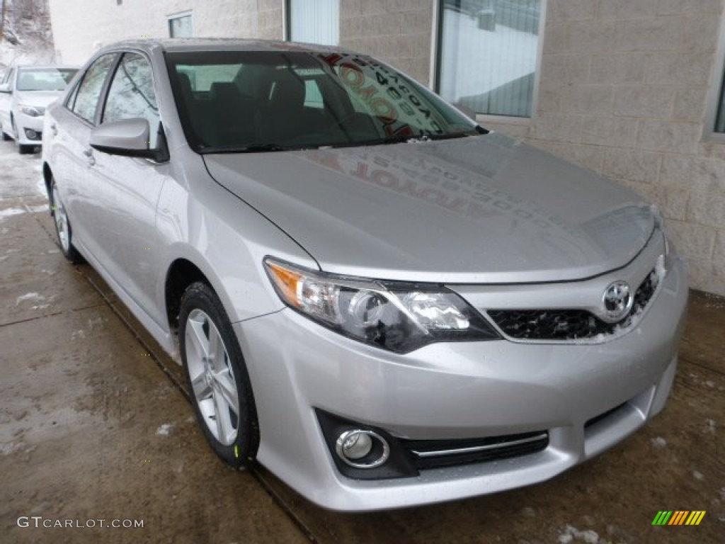 2013 Camry SE - Classic Silver Metallic / Black photo #7