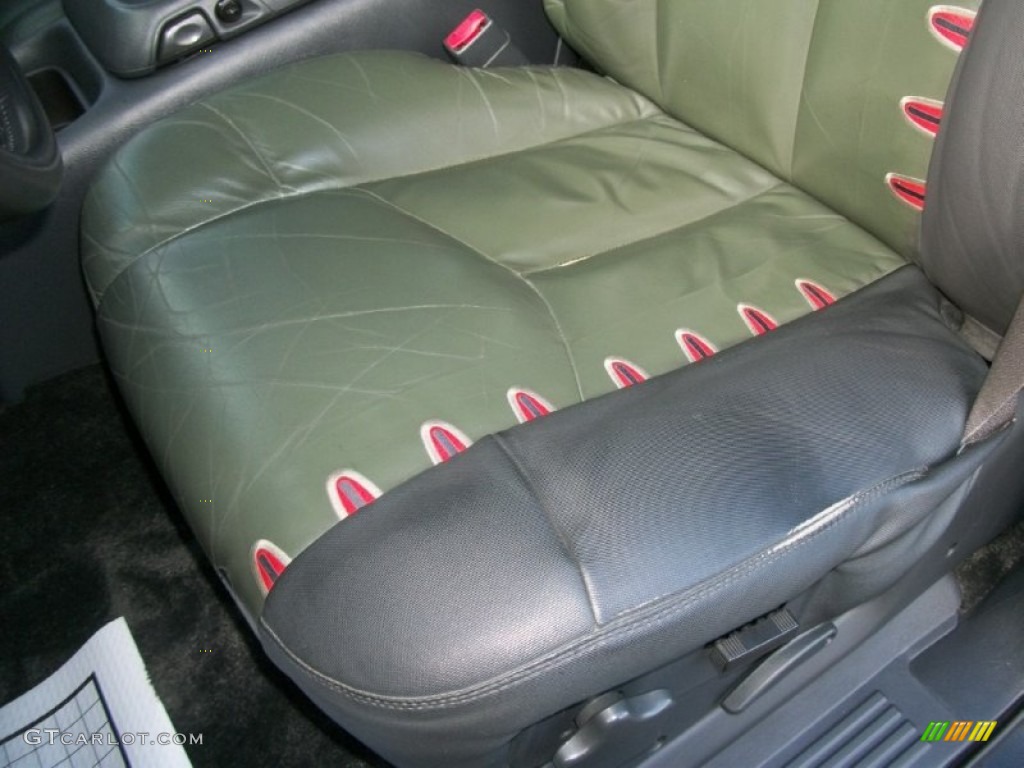 2002 Chevrolet Avalanche The North Face Edition 4x4 Front Seat Photos