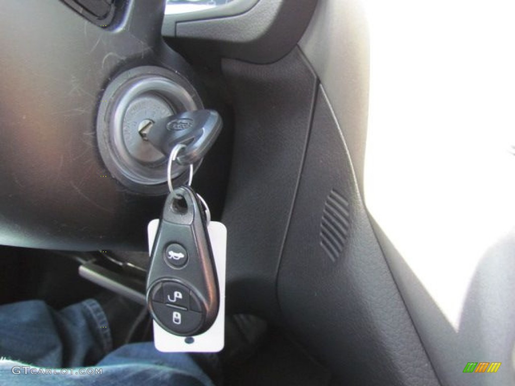 2009 Subaru Impreza WRX STi Keys Photos