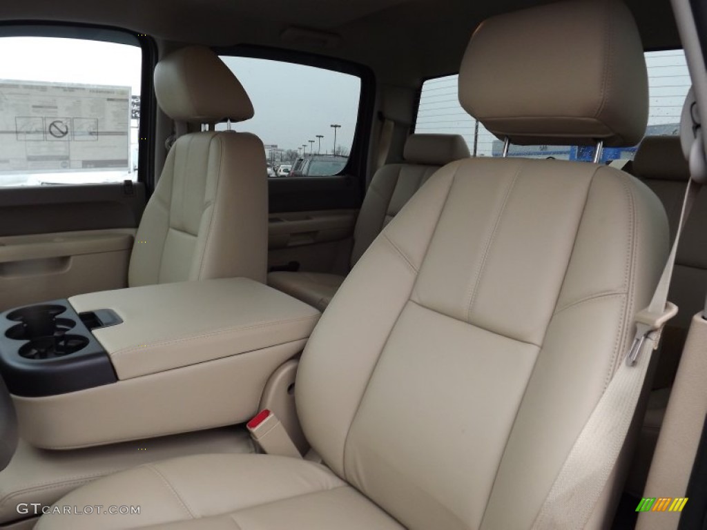 2013 Chevrolet Silverado 2500HD LT Crew Cab 4x4 Front Seat Photo #76813038