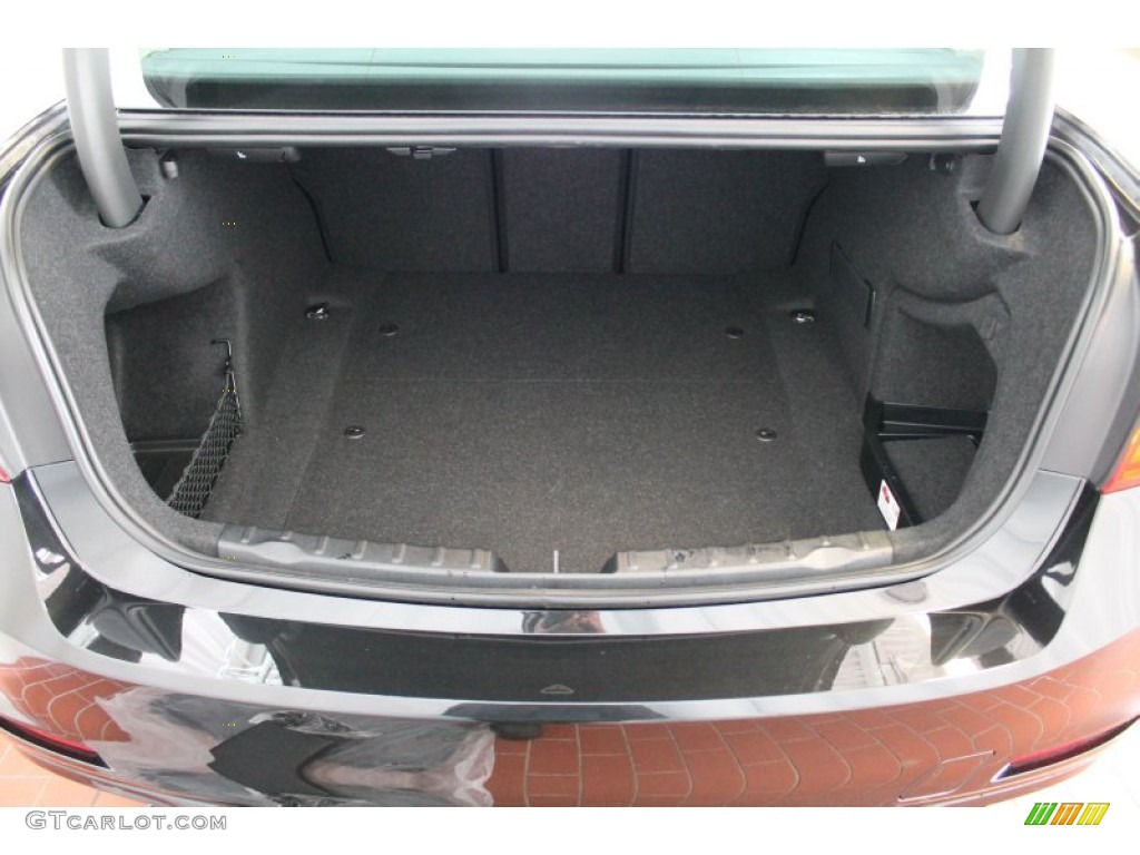 2013 BMW 3 Series 328i xDrive Sedan Trunk Photo #76813328