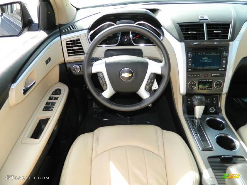 2009 Chevrolet Traverse LTZ Cashmere/Ebony Dashboard Photo #76816153