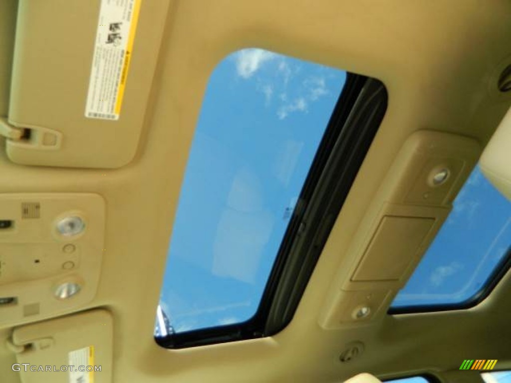 2009 Chevrolet Traverse LTZ Sunroof Photo #76816462