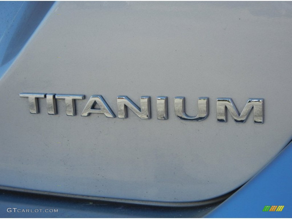 2012 Ford Focus Titanium 5-Door Marks and Logos Photos