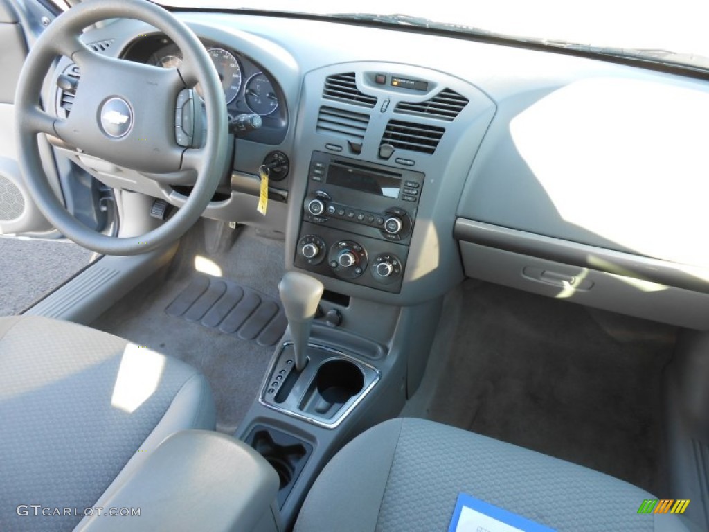 2007 Chevrolet Malibu LS Sedan Dashboard Photos