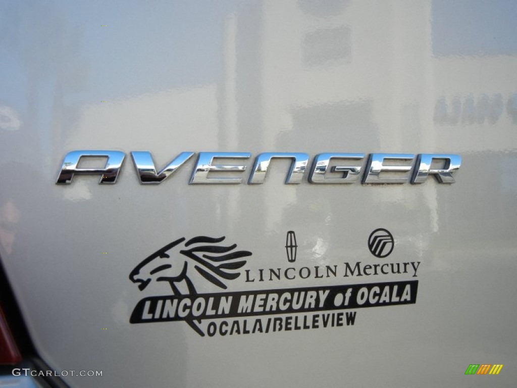 2008 Avenger SXT - Light Sandstone Metallic / Dark Khaki/Light Graystone photo #9