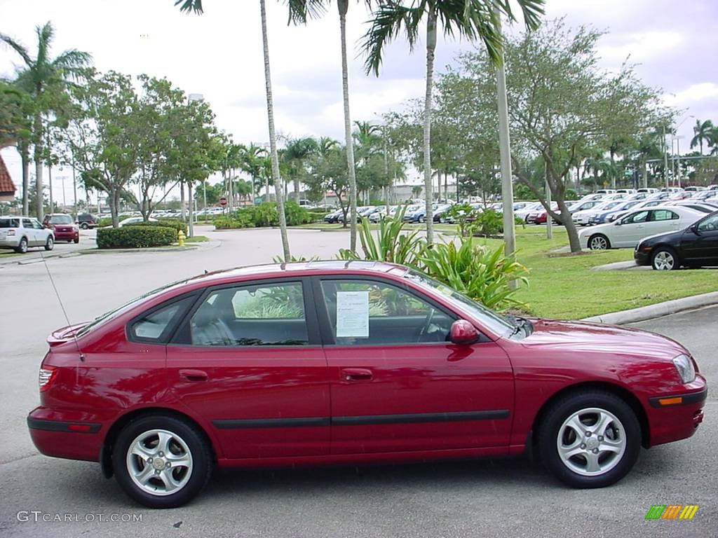 2005 Elantra GT Hatchback - Electric Red Metallic / Gray photo #2