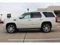 White Diamond - Escalade Luxury AWD Photo No. 5