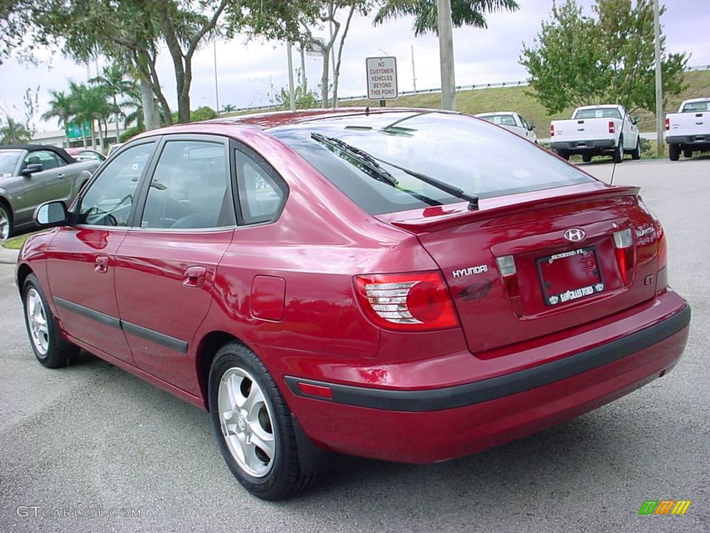 2005 Elantra GT Hatchback - Electric Red Metallic / Gray photo #6