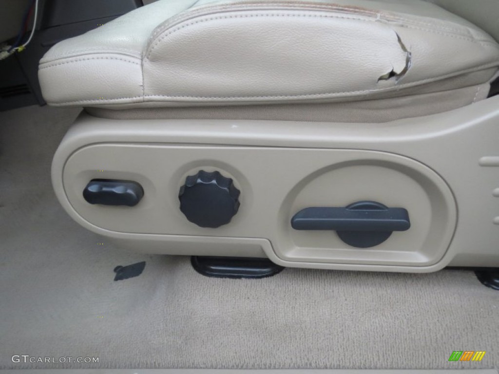 2006 F150 Lariat SuperCrew - Medium Wedgewood Blue Metallic / Tan photo #33
