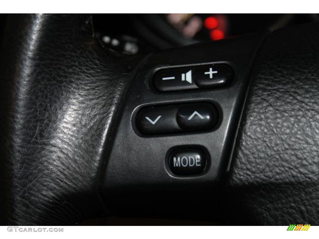 2004 Lexus RX 330 AWD Controls Photo #76823046