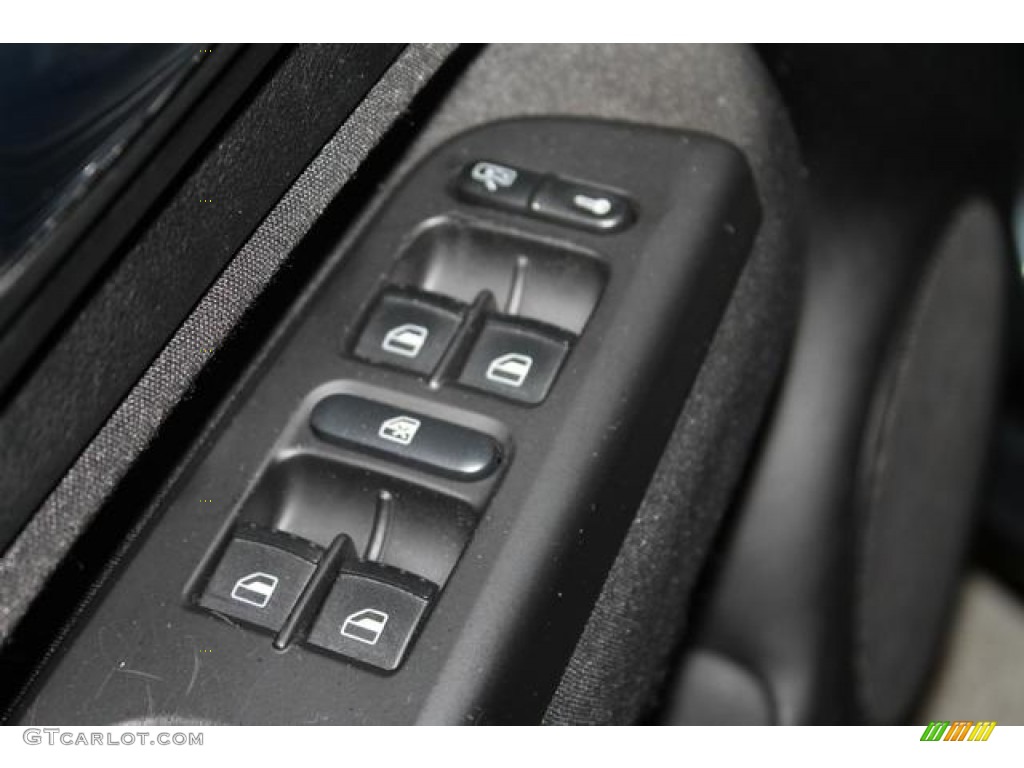 2004 Golf GLS 4 Door - Blue Anthracite Metallic / Black photo #30
