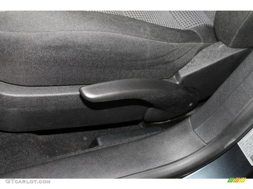 2004 Golf GLS 4 Door - Blue Anthracite Metallic / Black photo #43