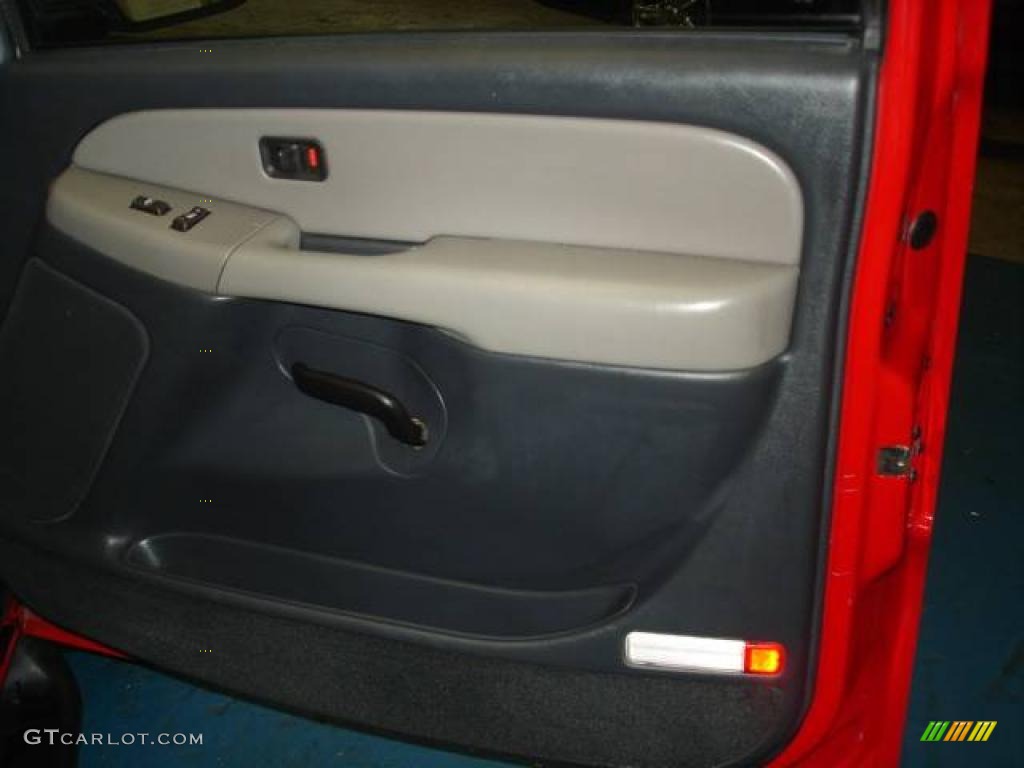 2001 Suburban 1500 LS 4x4 - Victory Red / Light Gray/Neutral photo #22