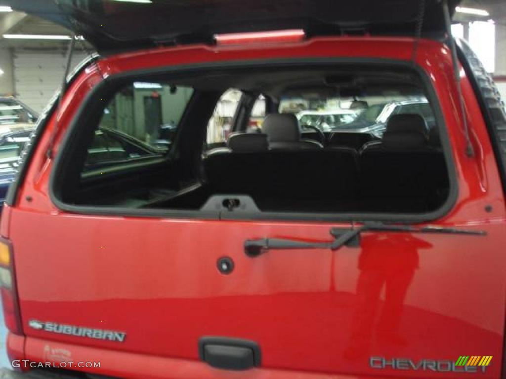2001 Suburban 1500 LS 4x4 - Victory Red / Light Gray/Neutral photo #31