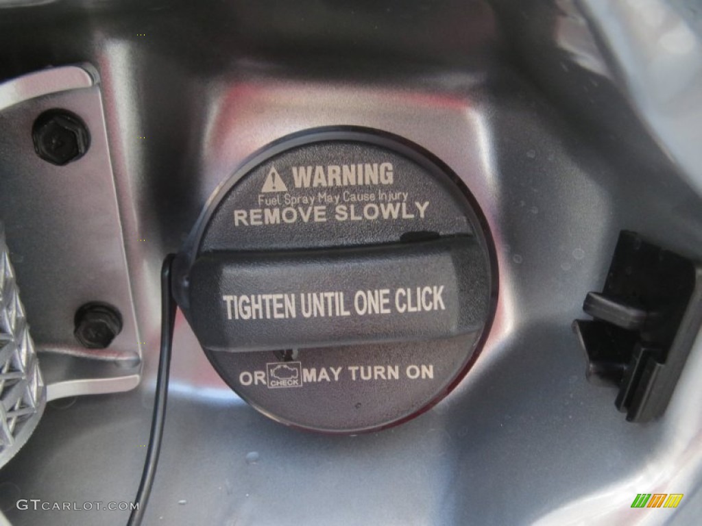 2013 Elantra Limited - Silver / Gray photo #15