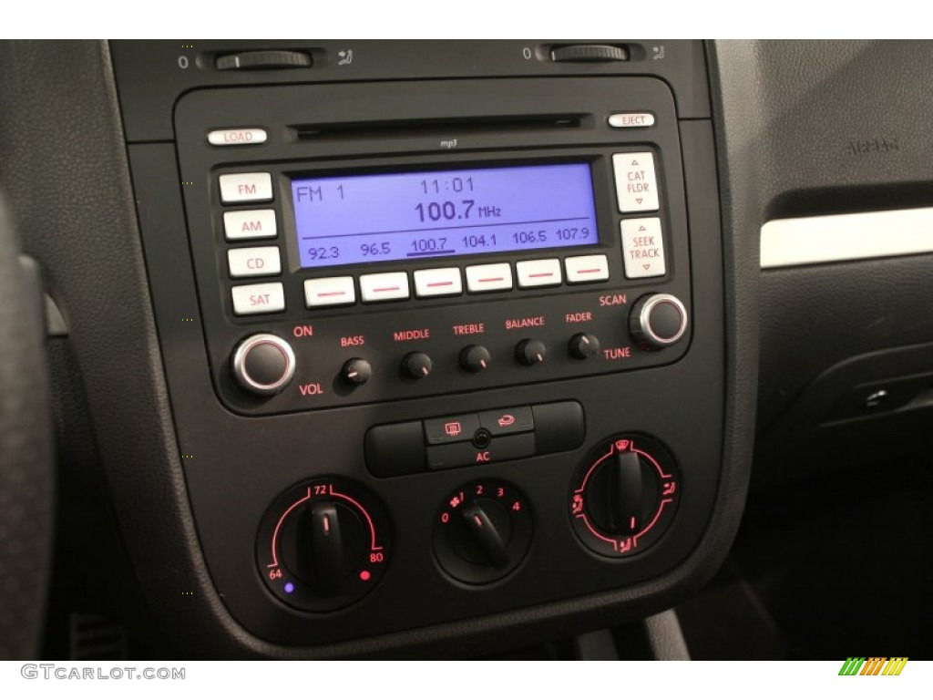 2008 Volkswagen GTI 4 Door Audio System Photos