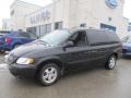 Brilliant Black Crystal Pearl 2005 Dodge Grand Caravan SXT